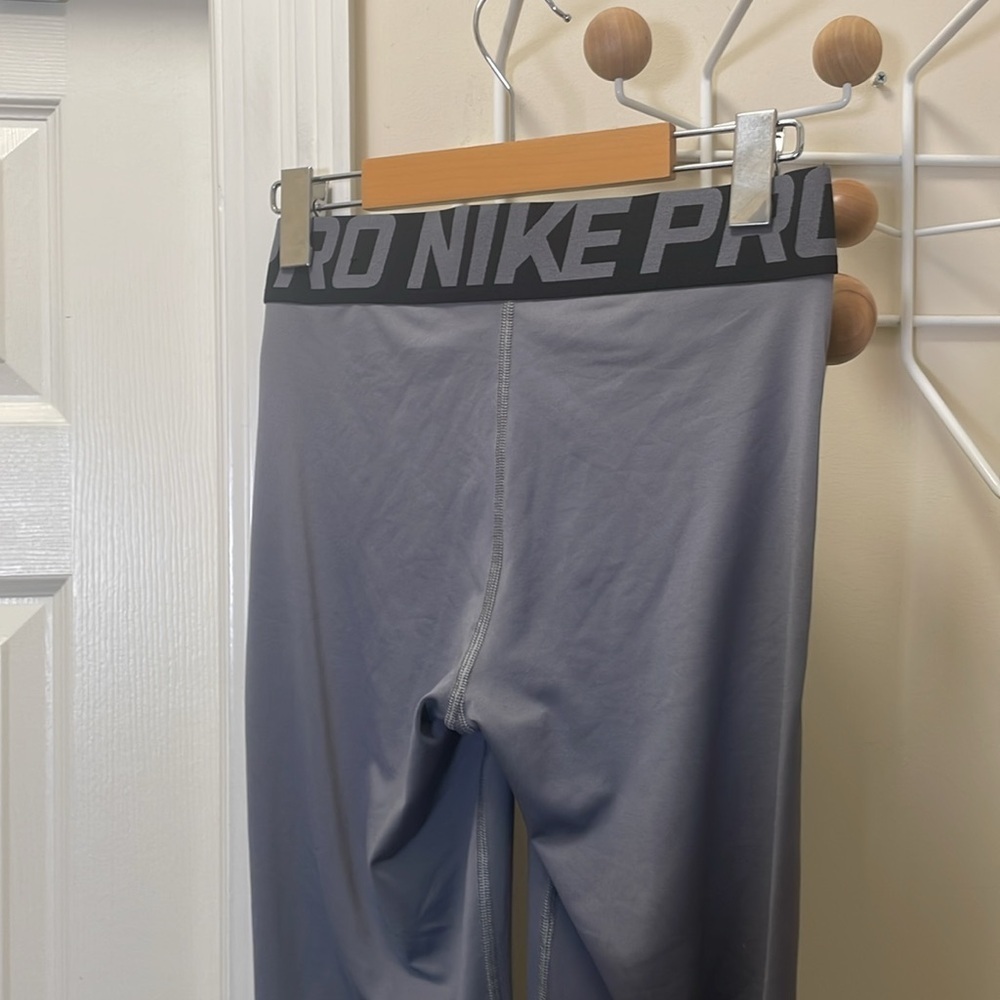 Nike Pro - Athletic Leggings - Grey / Black - XS - Picture 7 of 13